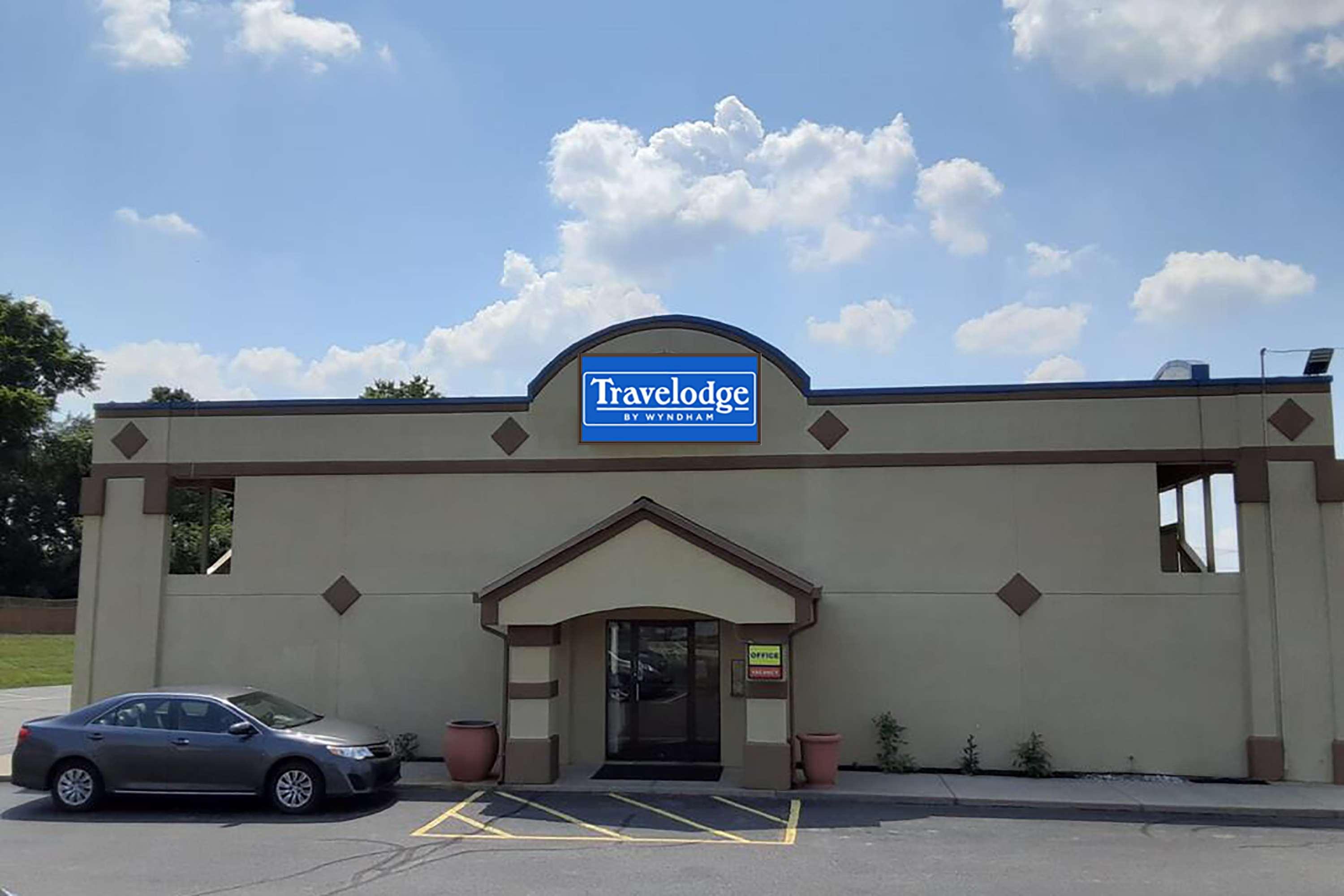 Travelodge By Wyndham Richmond In Exterior photo